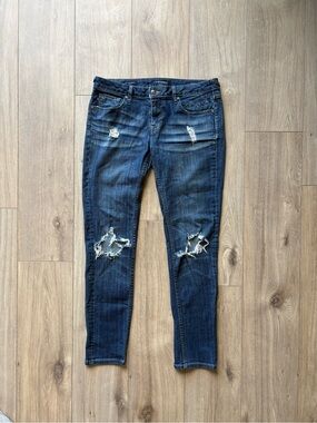 Vigoss Distressed Jeans